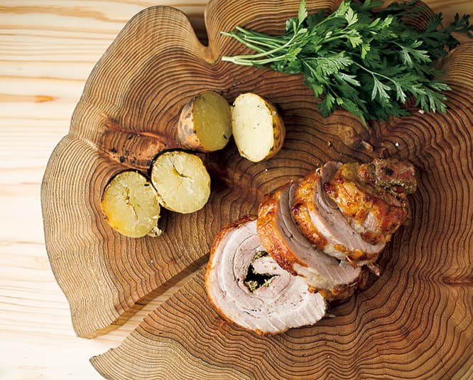 「塊で焼いたイチオシのポルケッタ」1人前2,500円（写真は3人前）