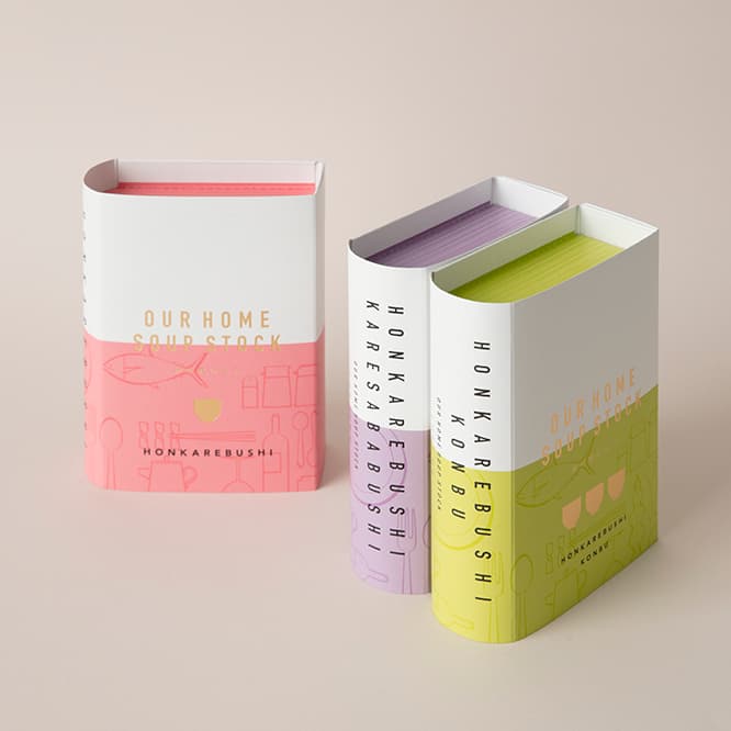 《IEIRO-3》2,160円。本枯節のみ、本枯節と昆布、本枯節と枯さば節の3種1セット。化学調味料、食塩、人口調味料不使用。