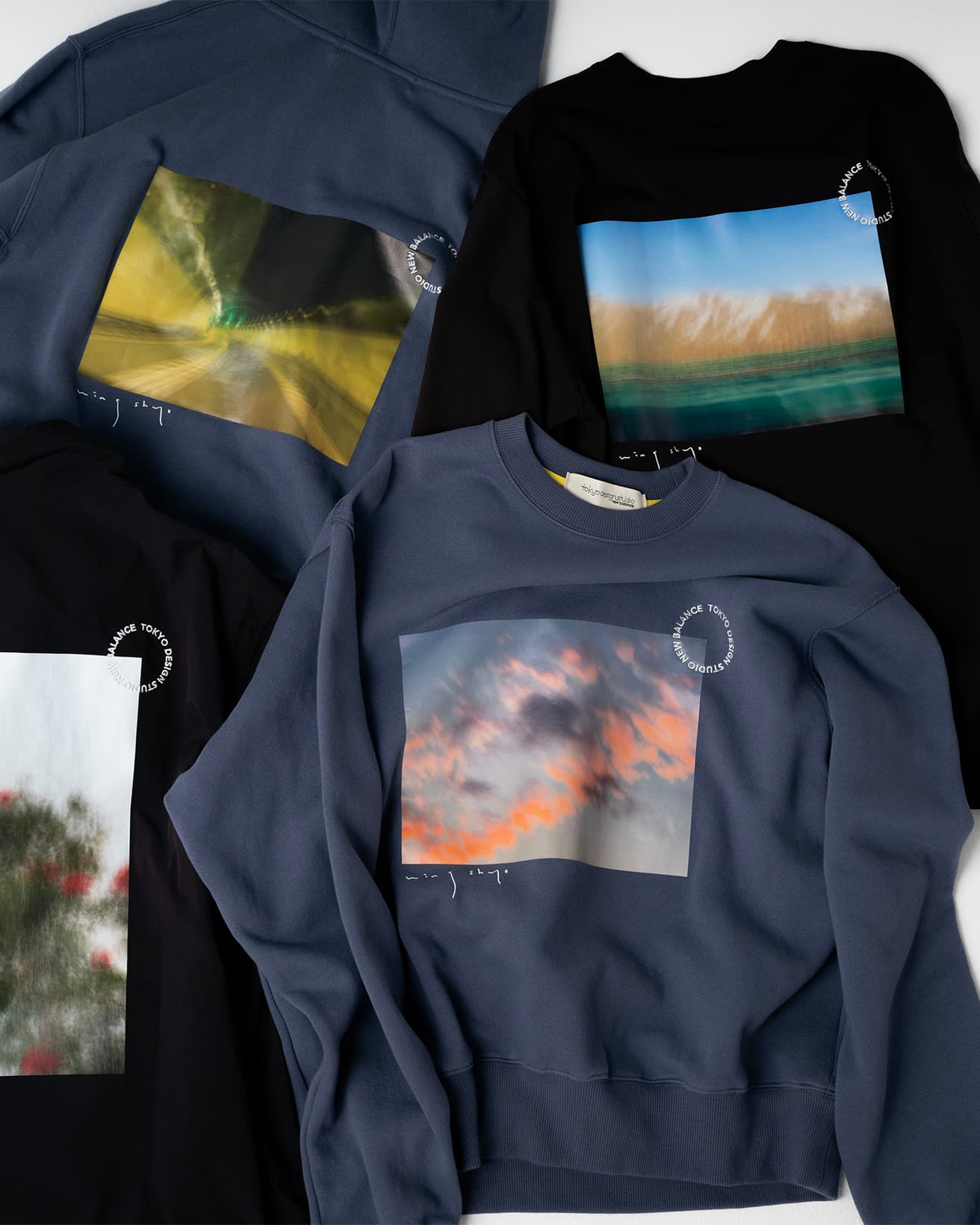 ロングスリーブTシャツ、ジップアップフーディー、クルースエット、ウインドジャケットの4型を展開。