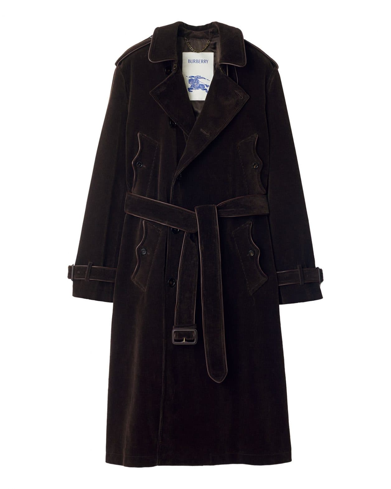 ヘリテージスタイルにひねりが加わった〈BURBERRY〉のトレンチ。