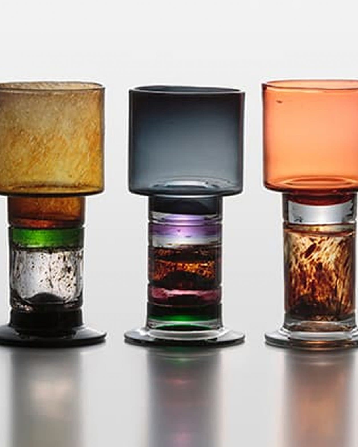 フィンランド最古のガラス工場・ヌータヤルヴィ社は、ガラス製品のデザイナー名を「匿名化」！ その理由は？