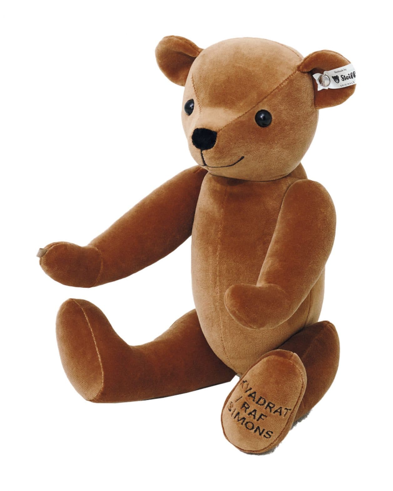 ラフ・シモンズが紡ぐ、究極のテディベア。