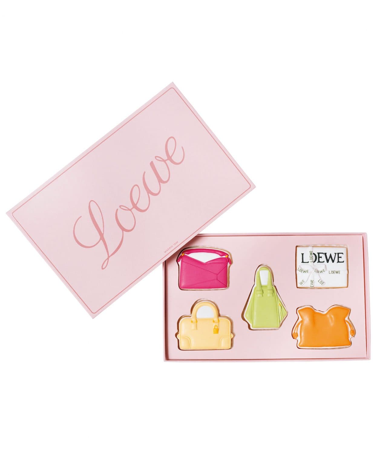 〈カサロエベ銀座〉限定、〈LOEWE〉の遊び心あふれるクッキーが発売。