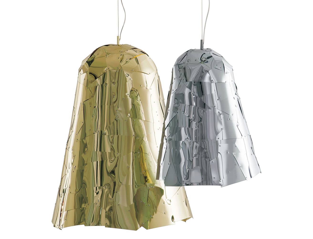 《Campana》by Fernando &amp; Humberto Campana　イレギュラーにレーザーカットされた100数枚のアルミ板を手作業で貼り付けましたベル型照明。左／2,233,000円、右／1,166,000円。