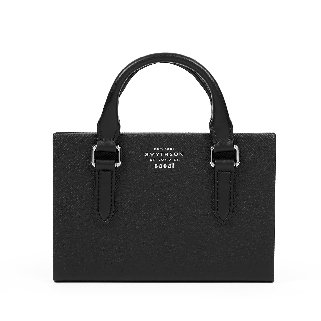 〈Smythson X sacai〉PASSPORT COVER 88,000円。