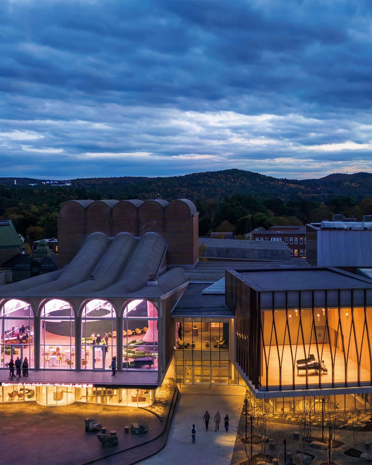 アメリカ・ダートマス大学に誕生。スノヘッタ設計、宝石箱のような音楽ホール。