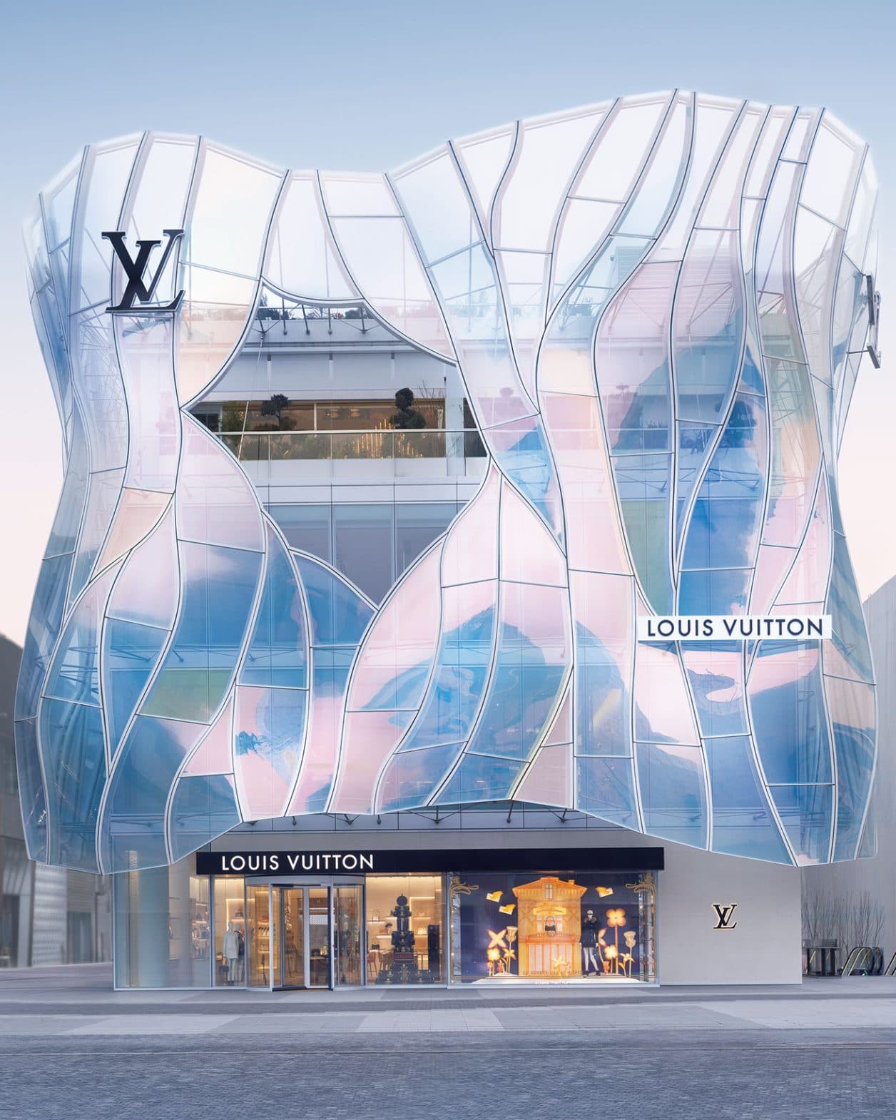 青木淳が設計。北京にできたルイ・ヴィトン新店は、万華鏡のようなファサードが特徴！