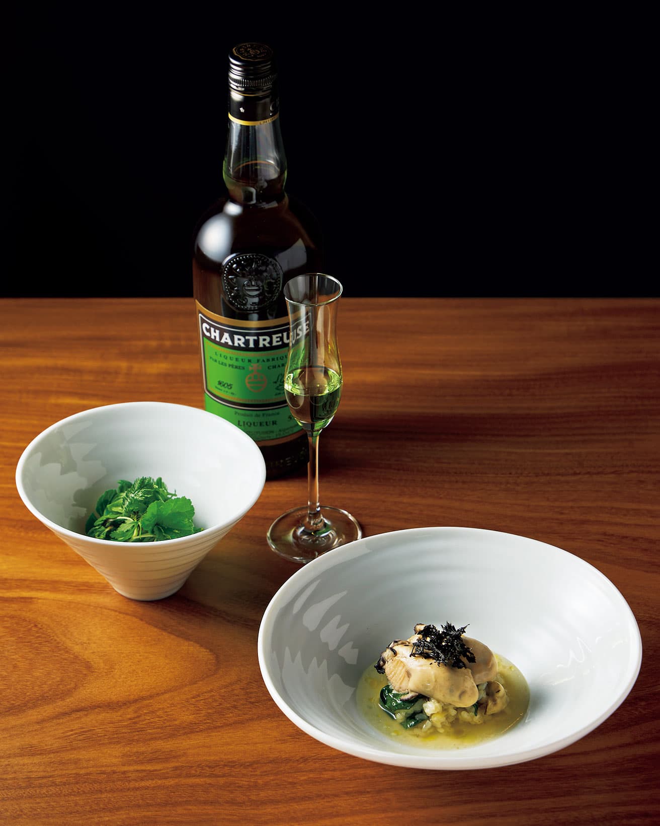 「宮城のひと皿」、ハーブを多用した「緑」（写真の料理はすべて20,900円のコースの一例）。