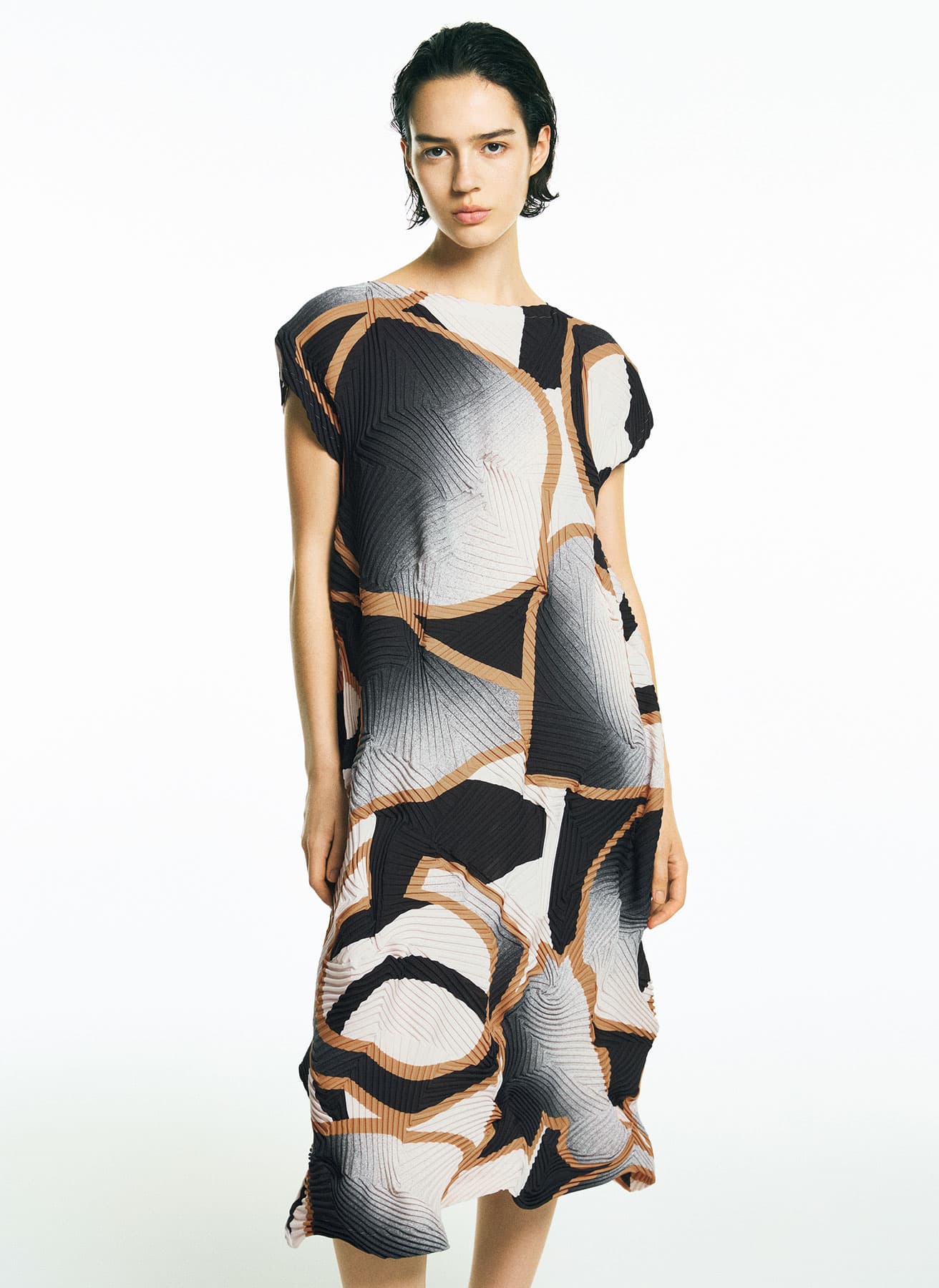 ワンピース165,000円。