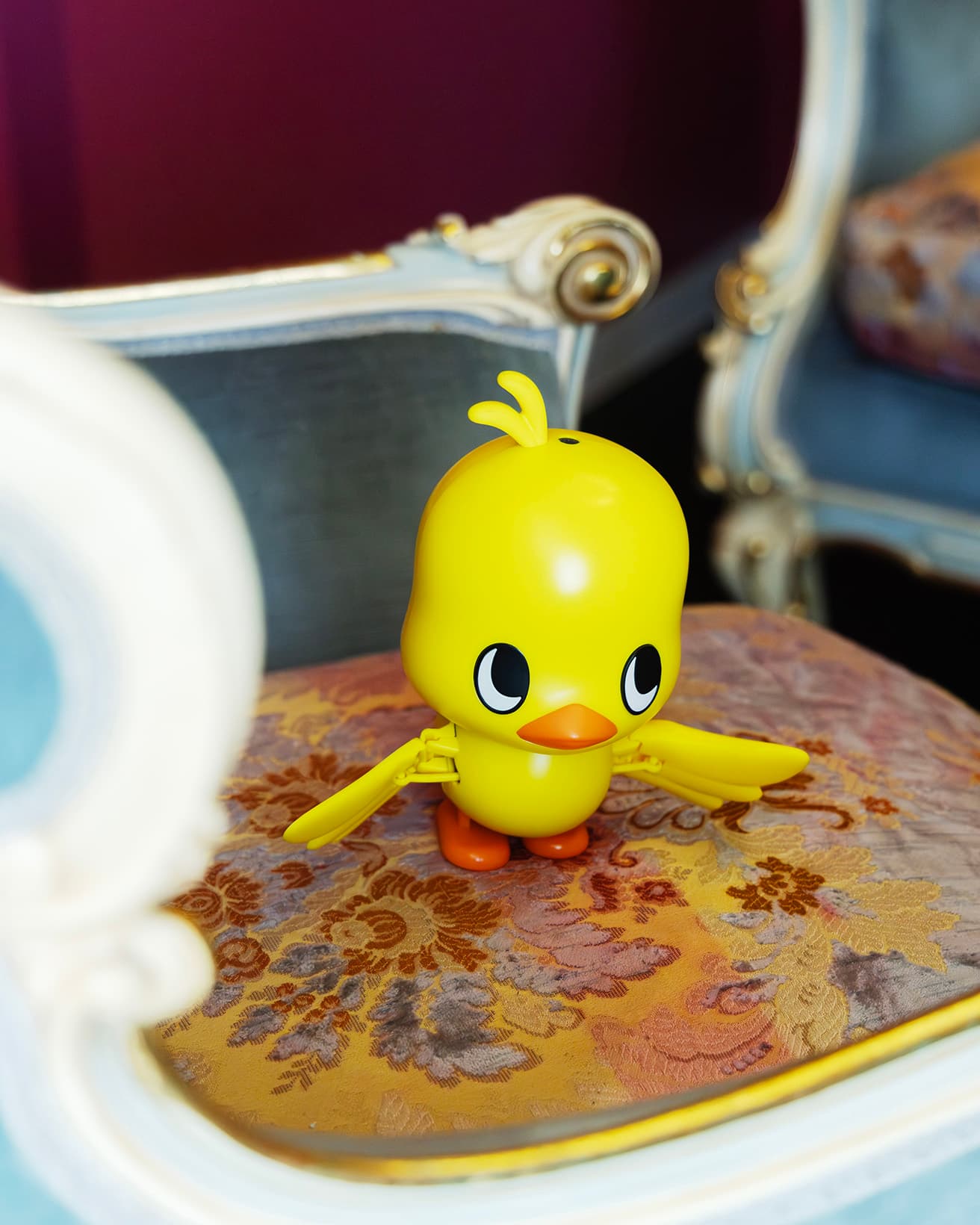 中野さんの作品、2010年にリニューアルした「日清チキンラーメン」のキャラクターひよこちゃん。