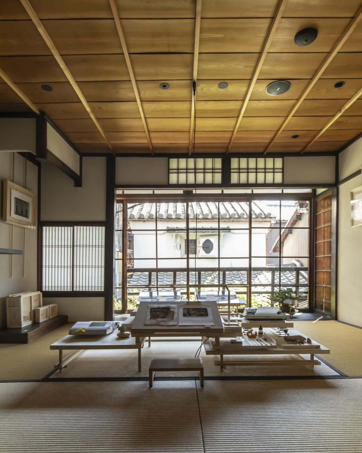 京都の町家で読み解く〈LE LABO〉20年の哲学と世界。書籍に着想を得た展覧会が開催中。