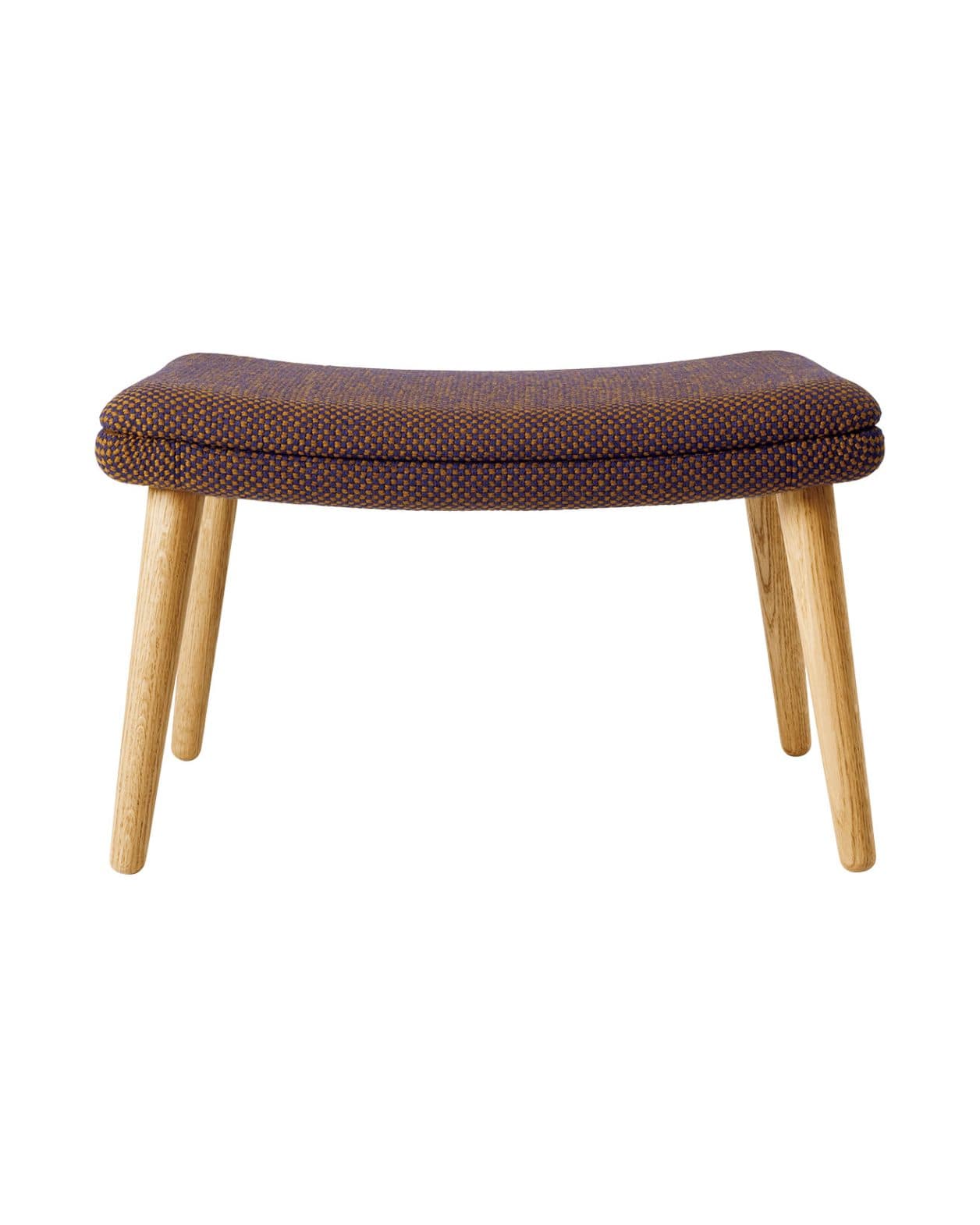 洗練された佇まい。ディッツェル夫妻による50年代の名作スツールが復刻。