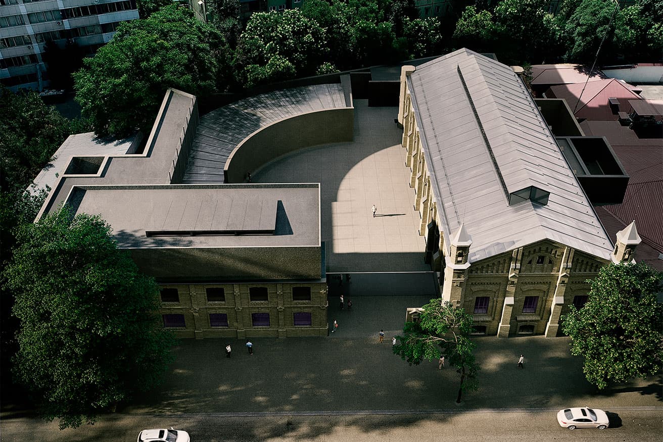 既存の建物を修復しながら増改築された〈現代アートセンター・タシュケント〉。photo_Studio KO, Courtesy of ACDF