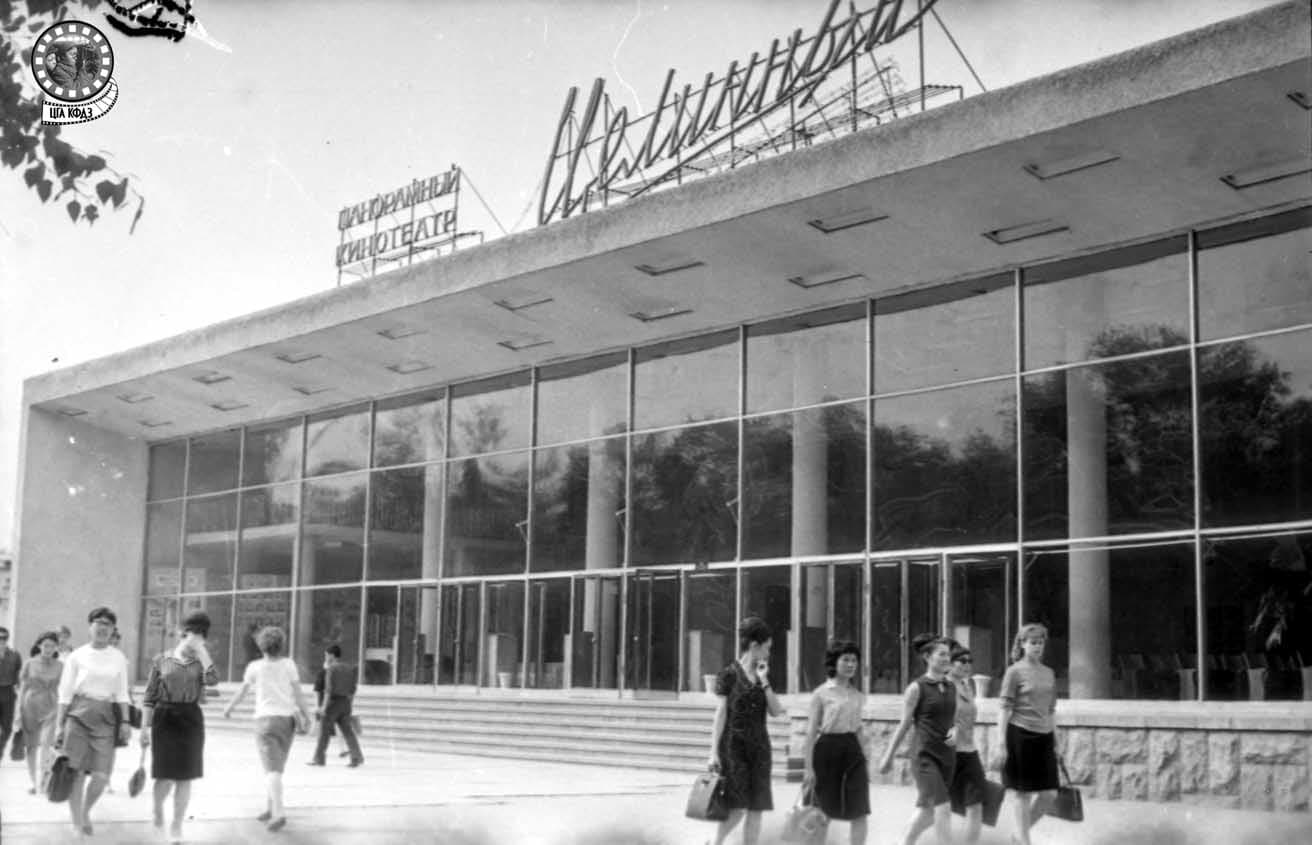 1964年に建てられた映画館は、当時、国内最大規模だった。