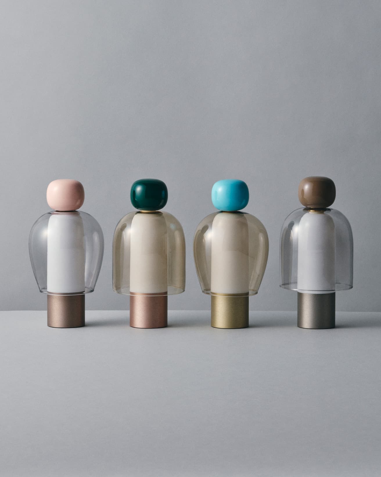 メーカーの〈ローデス〉は、1950年イタリア・ヴェネチアに創業したシャンデリア工場が前身。