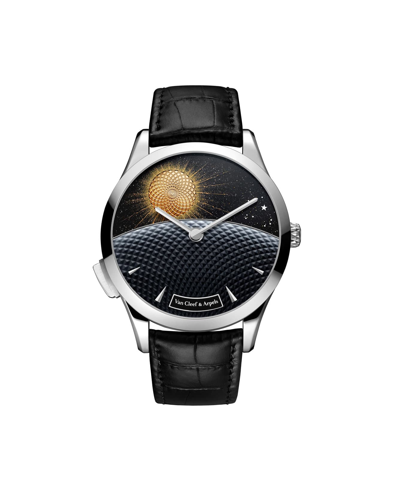 「ミッドナイト ジュール ニュイ ファーズ ドゥ リュンヌ ウォッチ」。昼間の様子。ディスクの右端に、夜の名残が見えている。太陽の彫り装飾が、見事だ。ケース径42mm。自動巻き。ホワイトゴールドケース。予価25,740,000円(6月発売予定)。