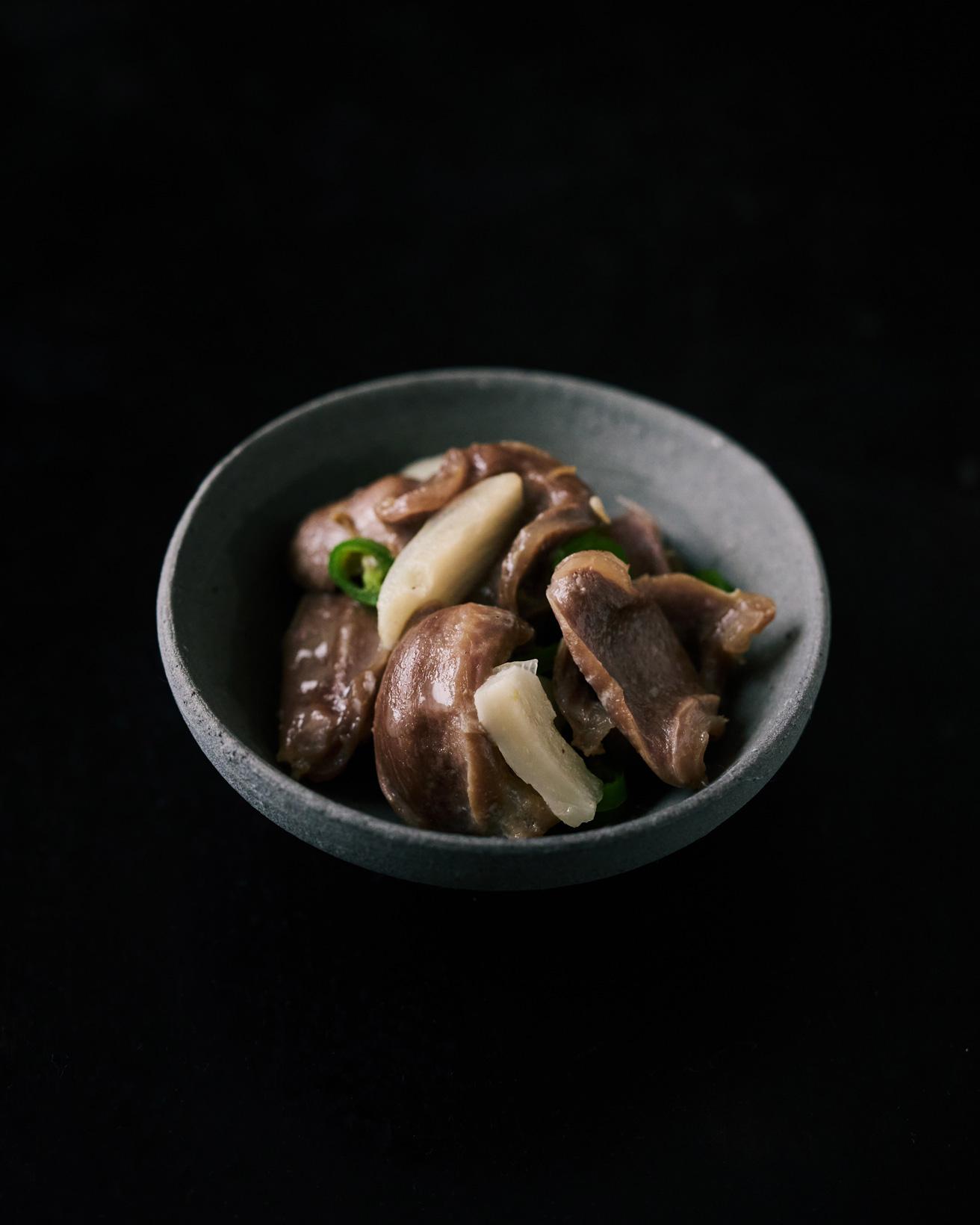 【365日豆皿つまみ】砂肝の炒め物｜3月 キム・ナレの韓国つまみ