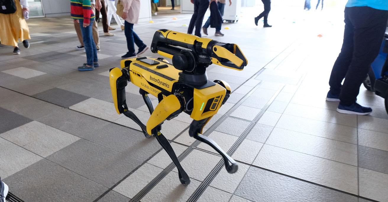 四足歩行ロボットの“Spot”も登場するイベントは2F Corridorなどで開催。