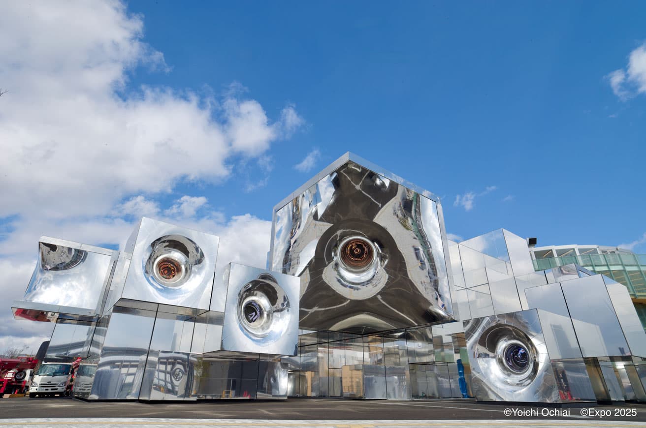 「大阪・関西万博2025」〈null²〉外観。